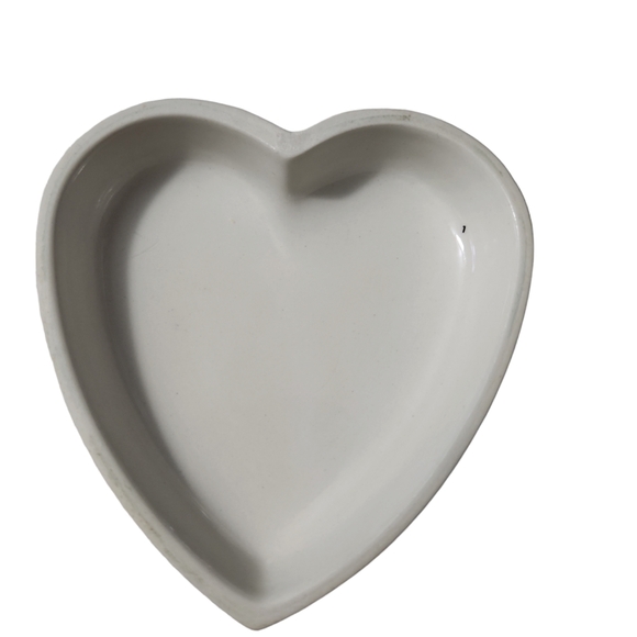 Wedgwood Beatrix Peter Rabbit heart trinket box - Picture 9 of 10